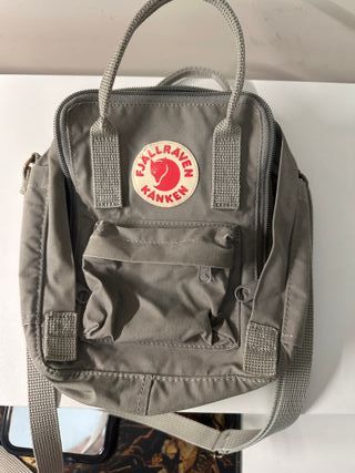 Mochila Fjällräven Kånken Classic Gris/Roja