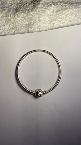 Pulsera Pandora Moments Plata