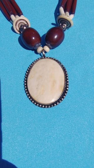 Colar artesanal osso Uma peça vintage