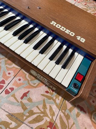 Piano Sintetizador Rodeo 49 Vintage
