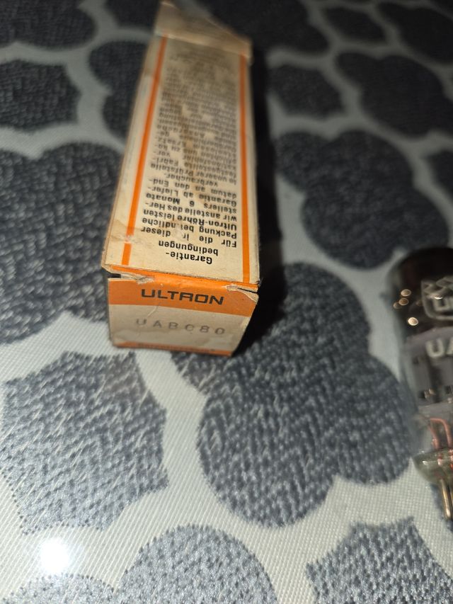 Válvula de radio ULTRON UABC 80 radio antigua