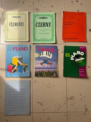 Libri per pianoforte: Clementi, Czerny, Bartók
10 €/1