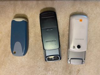 Lote 3 teléfonos móviles Samsung y siemens