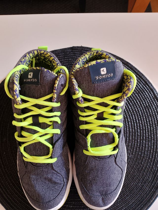 Zapatillas DOMYOS grises con cordones