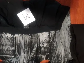 Lote Ropa: Camisetas y Sudaderas