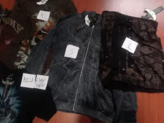 Lote Ropa: Camisetas y Sudaderas