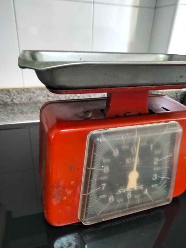 Balanza antigua de cocina