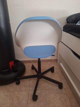 Silla giratoria azul Ikea