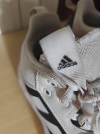 Scarpe da corsa bianche e nere