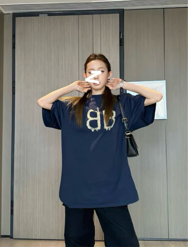 Camiseta Balenciaga Negra