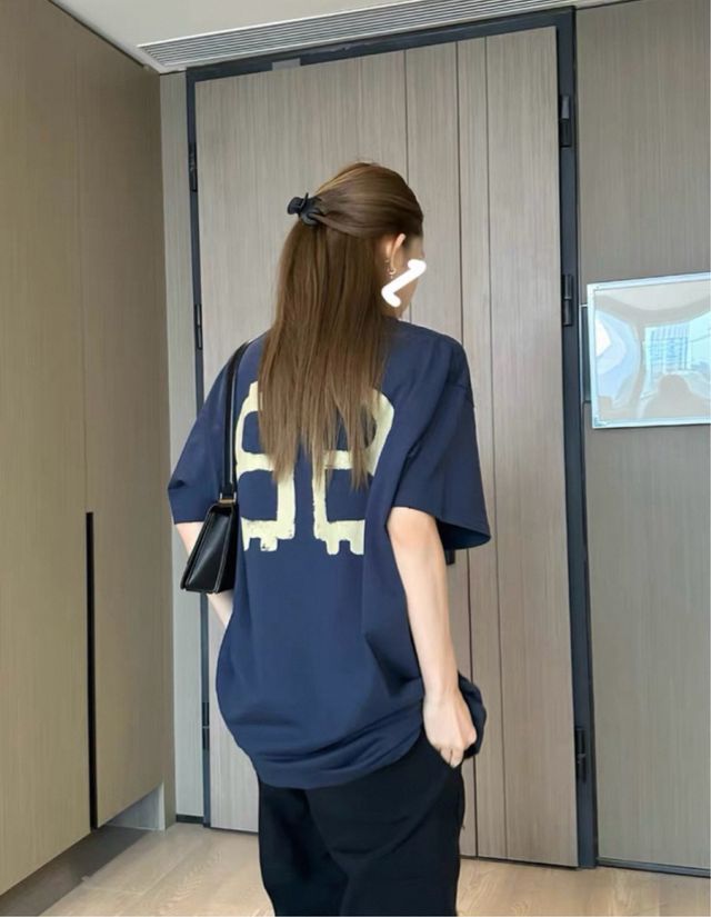 Camiseta Balenciaga Negra