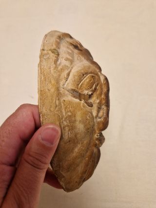 Máscara bereber de barro cocido