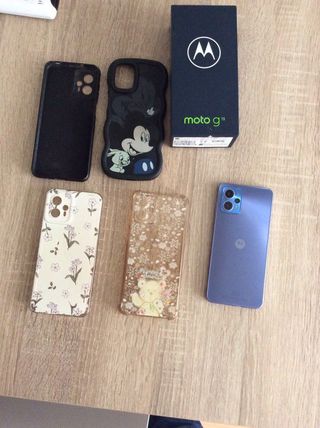 Motorola Moto G13 Azul + 4 Fundas e iPad Air wi-fi