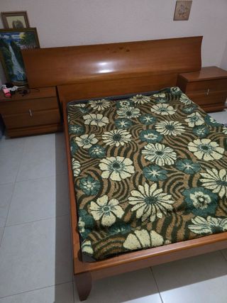 Mueble de habitación de madera