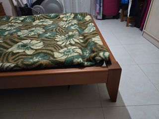 Mueble de habitación de madera