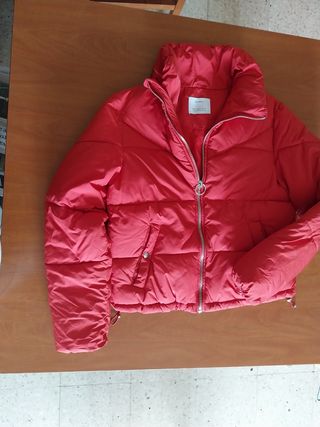 Anorak Bershka Rojo