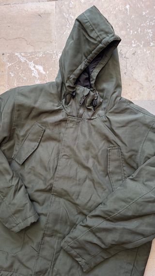 Giubbino verde oliva con cappuccio