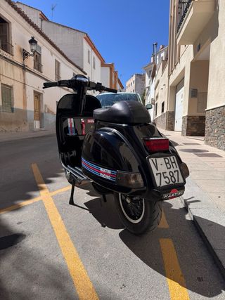 Vespa 200dn Negra