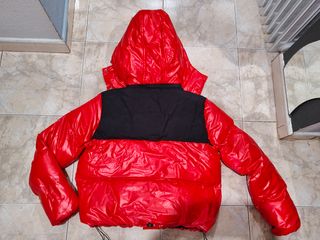 Plumas Outwear Talla S Roja y Negra