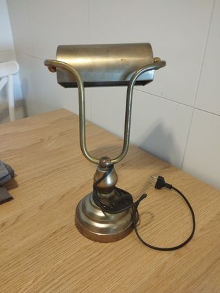 Flexo de metal dorado y plateado