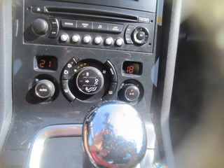 Peugeot 5008 2011