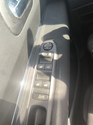 Peugeot 5008 2011
