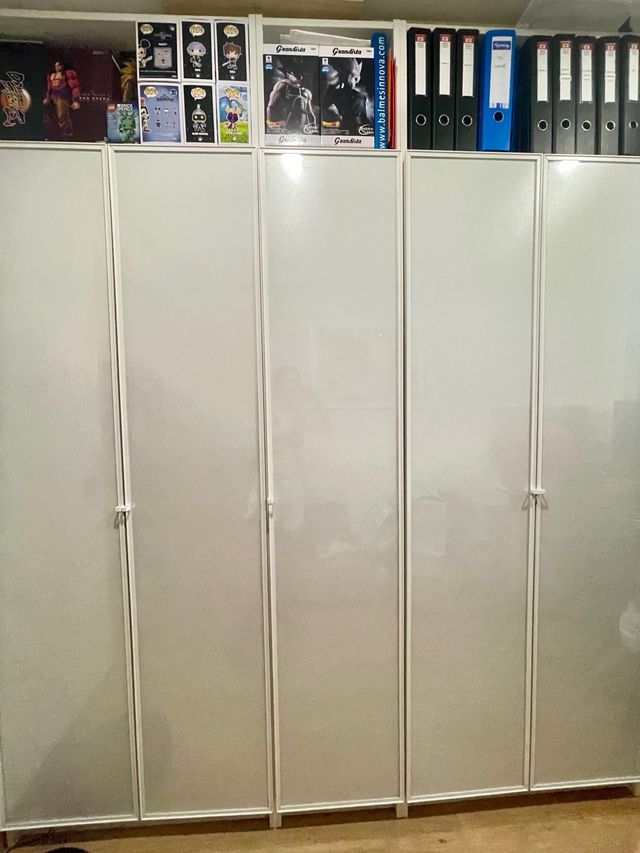 3 Librerías BILLY/ HöGBO con LED y altillo