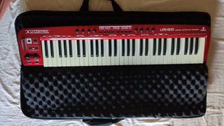 Teclado Behringer UMX610 USB/MIDI