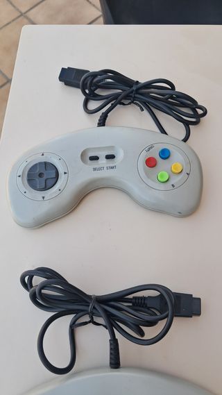 Mandos y pistola videojuegos retro