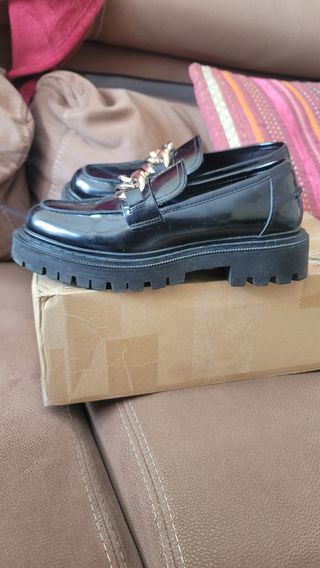 Mocasines Parfois negros suela track