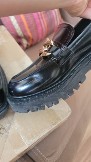 Mocasines Parfois negros suela track