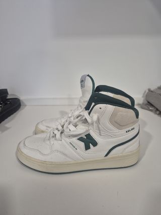 Zapatillas Kelme Blancas y Verdes