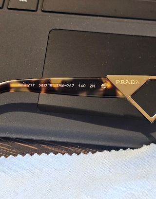 Gafas de Sol Prada Tortoise y Negro