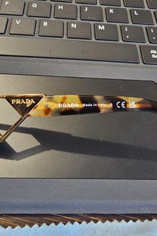 Gafas de Sol Prada Tortoise y Negro