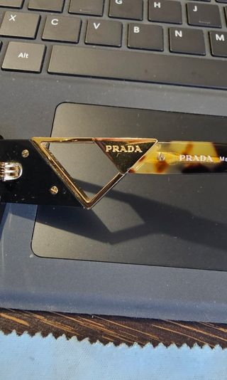 Gafas de Sol Prada Tortoise y Negro