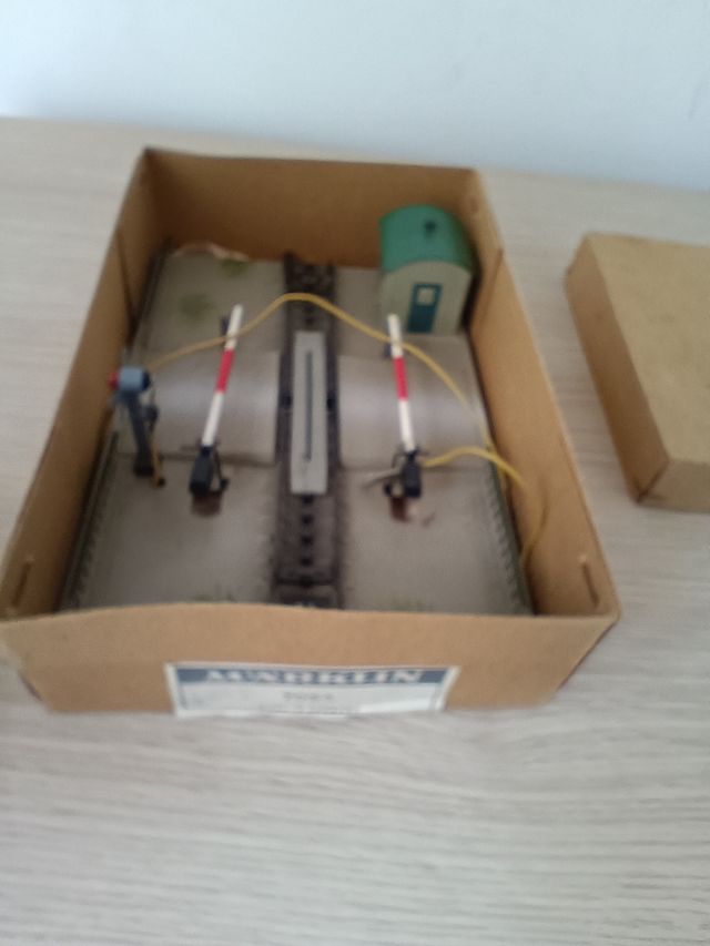 Märklin 7054 457 – Passaggio a livello vintage H0