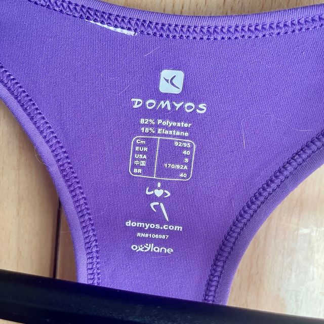 Camiseta deportiva tirantes morada Tenth