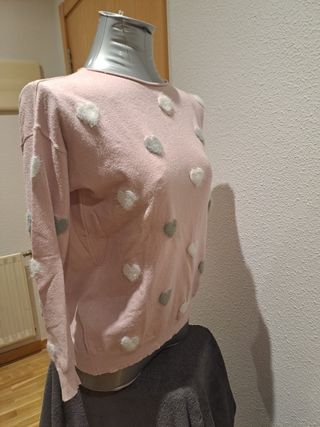 Jersey suave rosa con corazones grises y blancos