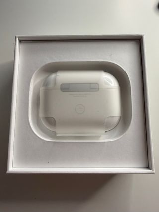 Airpods Pro 2 con caja, cable y garantía.