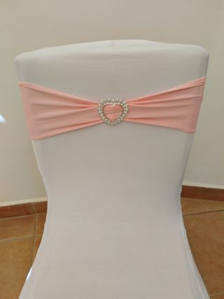 Funda para silla con banda rosa y corazón
