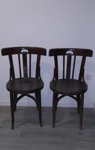 Sillas Thonet de madera (2 unidades)
