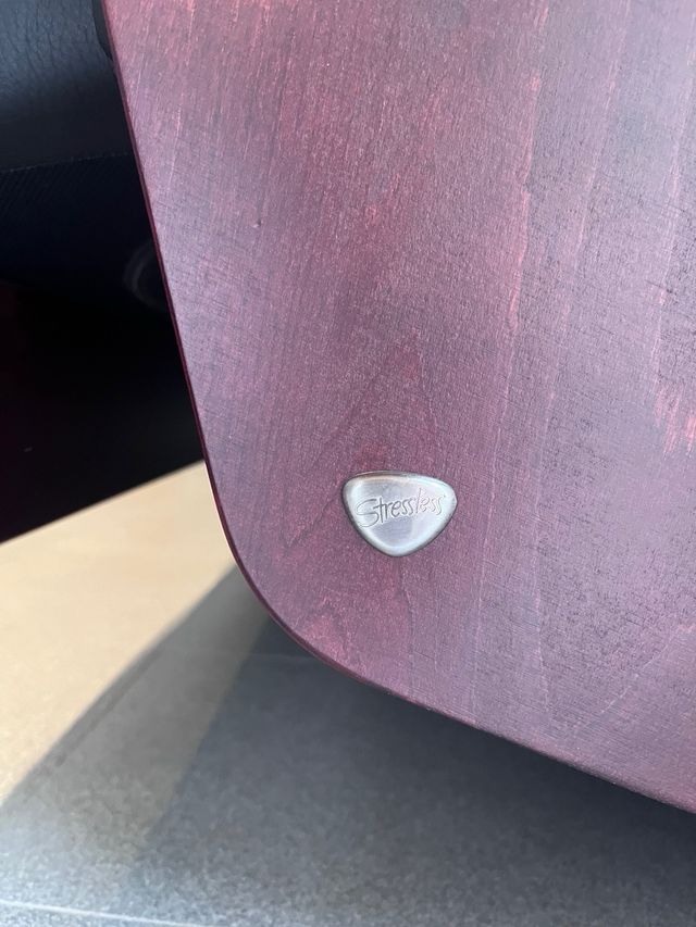 Sofa Stressless de piel y madera