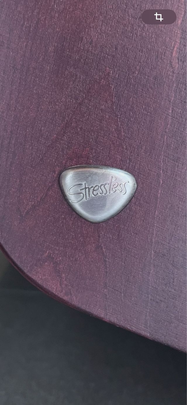 Sofa Stressless de piel y madera