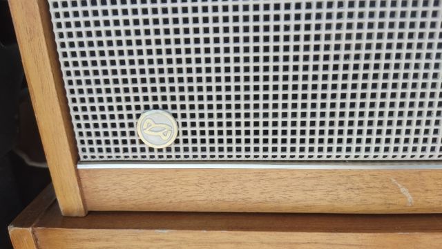 Altavoz vintage madera LOEWE OPTA