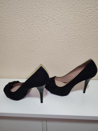 Zapatos de tacón Zara negros talla 38