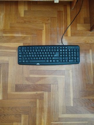 Teclado de ordenador negro