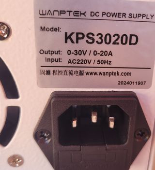 Fuente de Alimentación Regulable WANPTEK KPS3020D