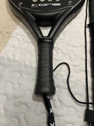 Pala de pádel NOX X-One como nueva