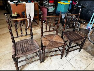 3 Sillas Antiguas de Madera y Mimbre TRATO DIRECTO