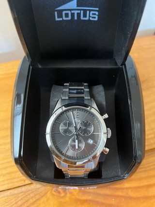 Reloj Lotus Cronógrafo Plata y Gris